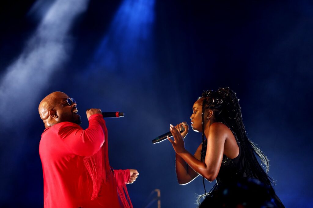 CEELO E IZA, 2017